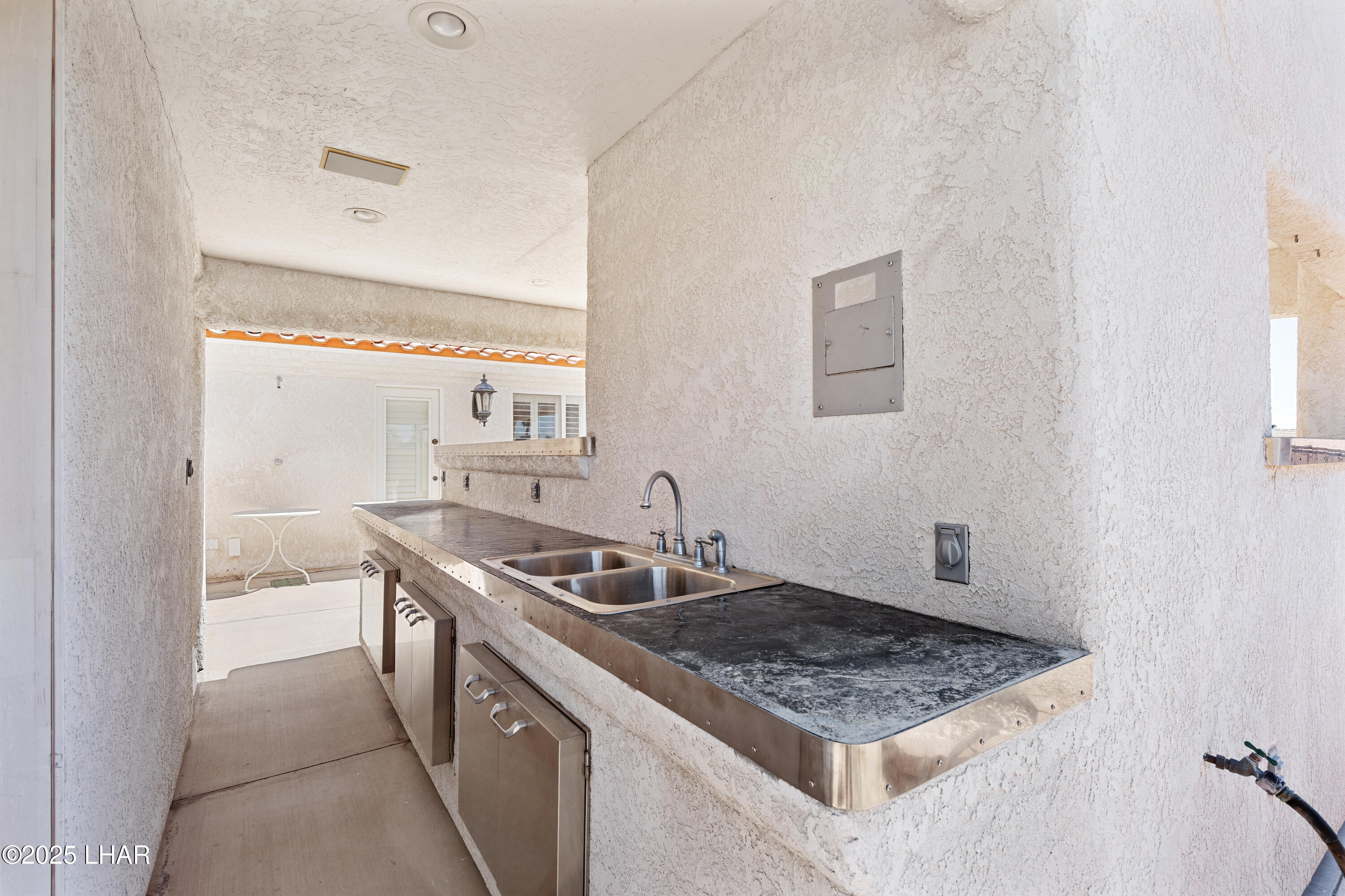 Lake Havasu City, Arizona, 86404, United States, 4 Bedrooms Bedrooms, ,4 BathroomsBathrooms,Residential,For Sale,1818242