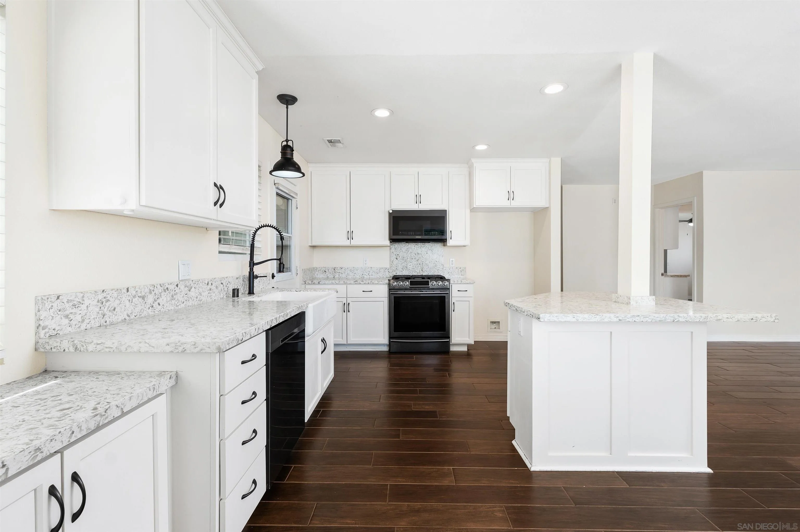 Santee, California, 92071, United States, 3 Bedrooms Bedrooms, ,2 BathroomsBathrooms,Residential,For Sale,1991920