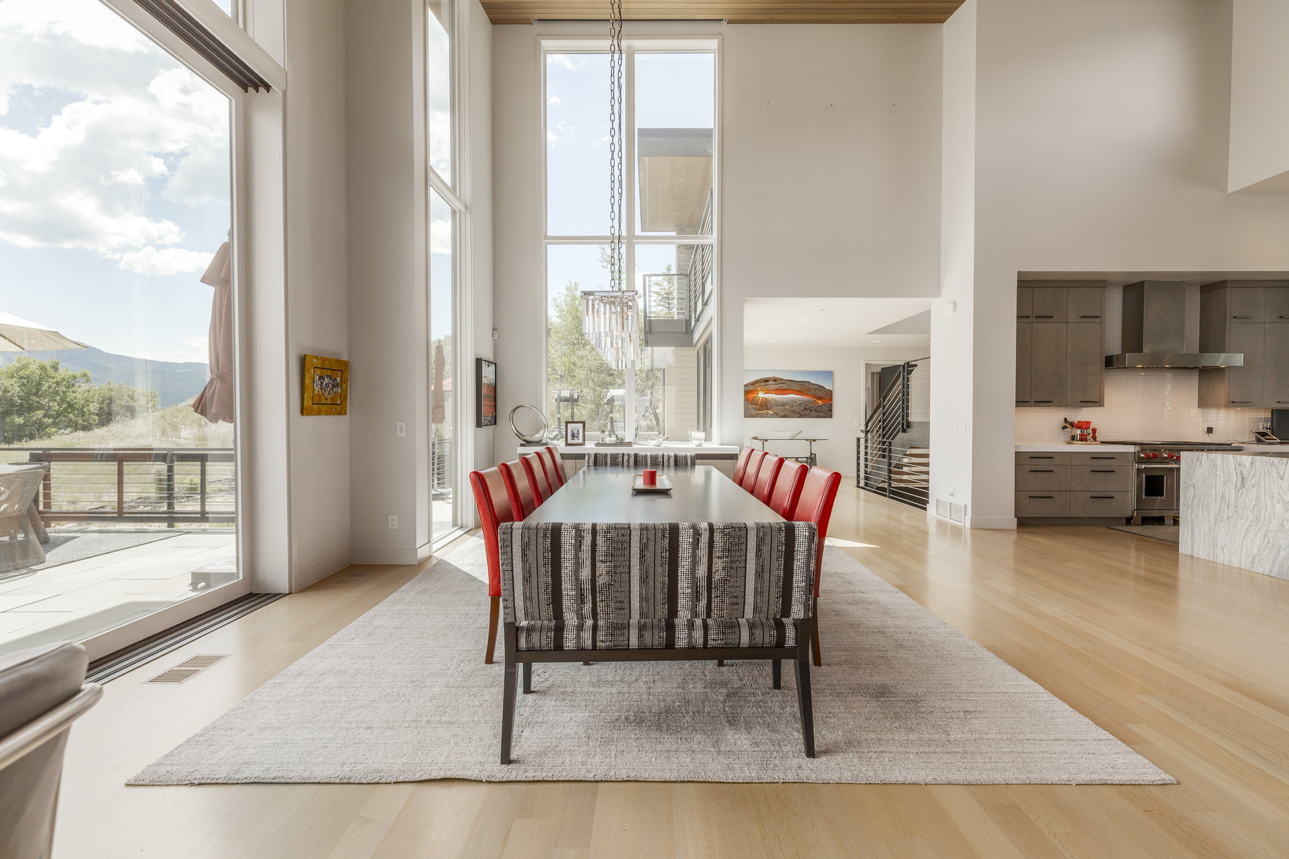  Sophisticated Mountain Design with Unmatched Views in an Elite Setting - 物件實景