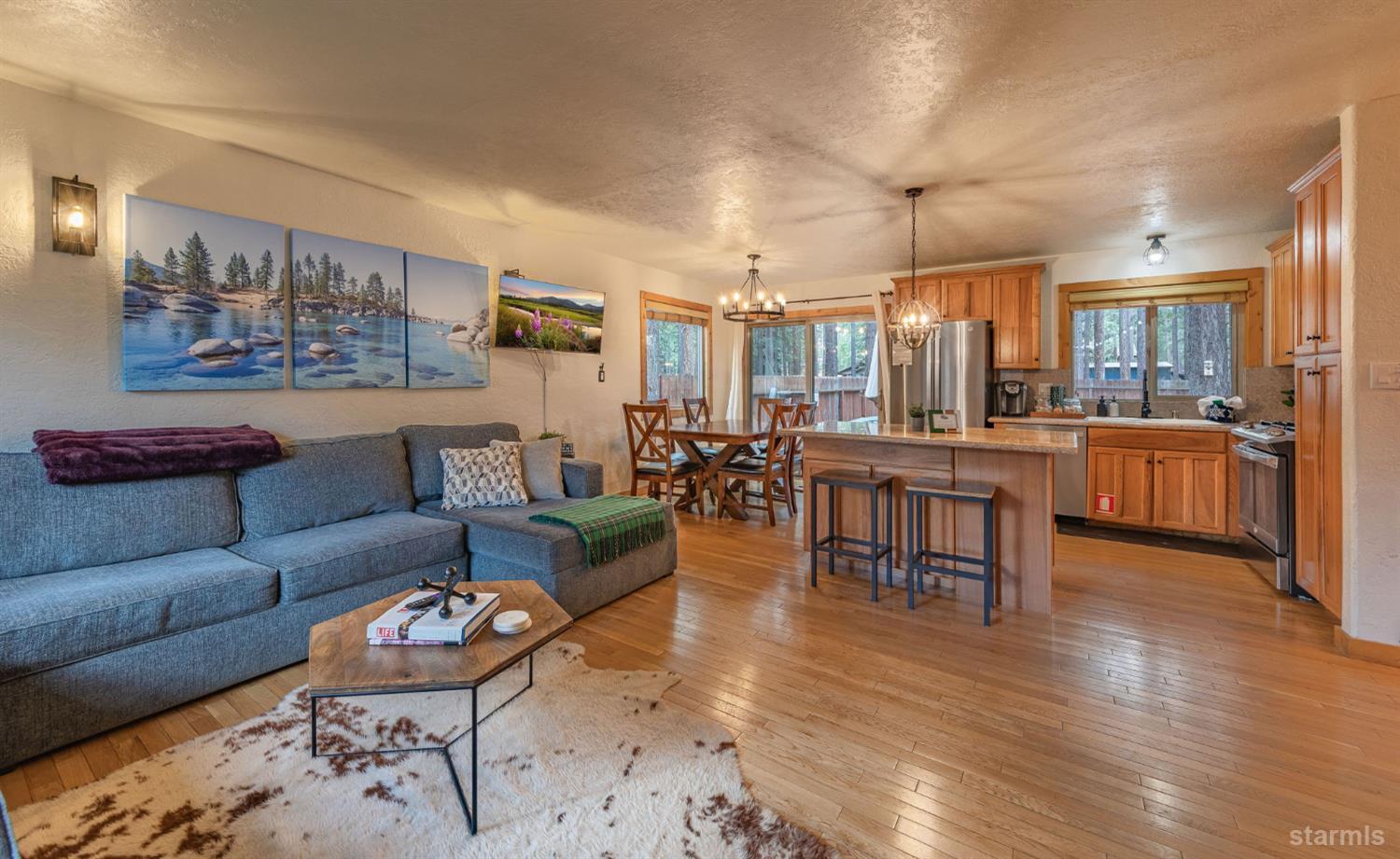 South Lake Tahoe, California, 96150, United States, 2 Bedrooms Bedrooms, ,1 BathroomBathrooms,Residential,For Sale,1971581