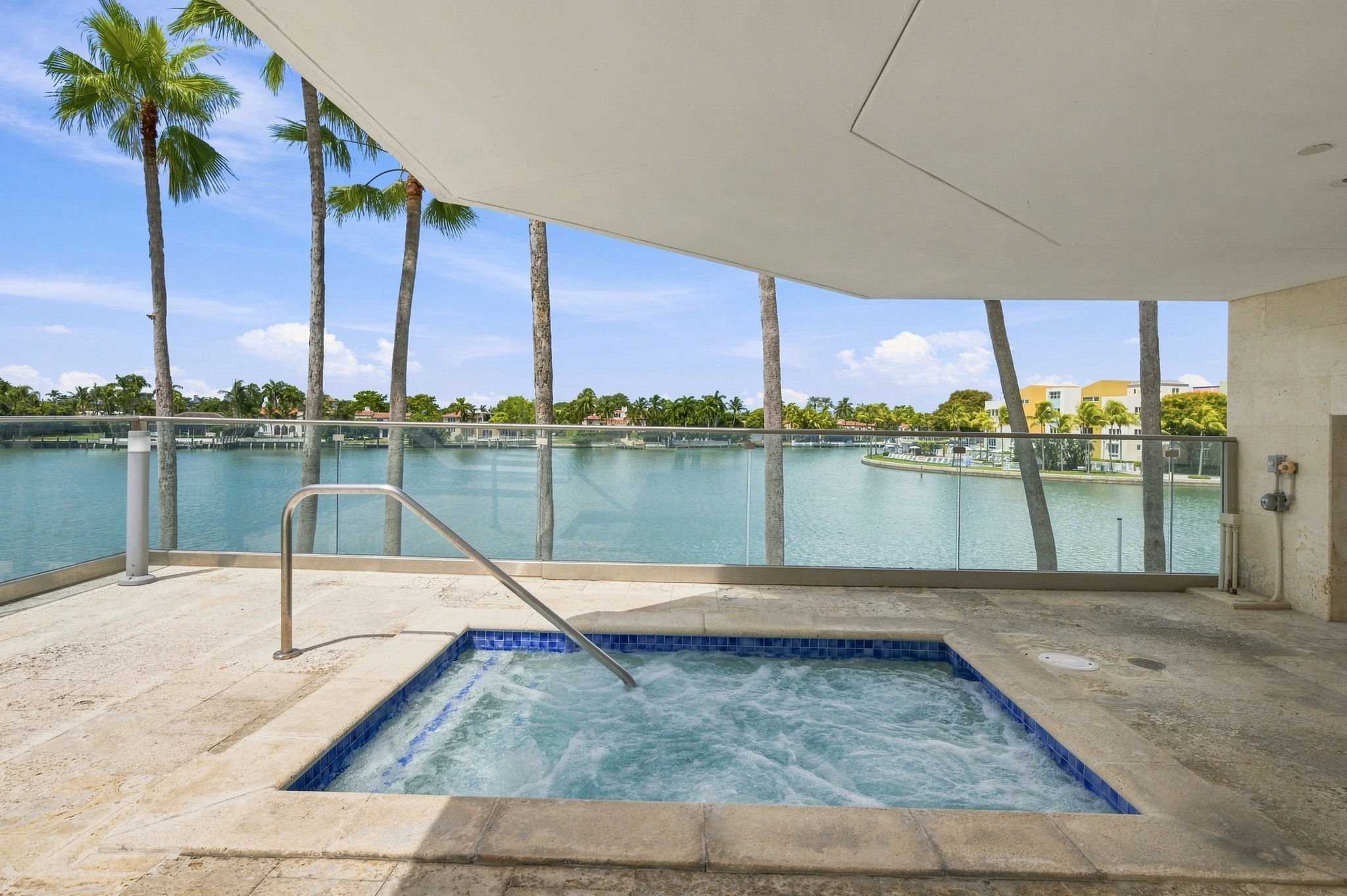  5900 Collins Ave, Miami Beach, FL, 33140 - 物件實景
