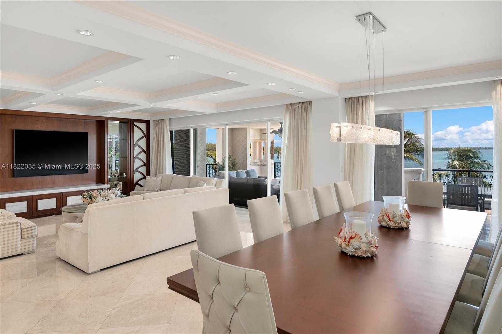 Miami Beach, Florida, 33109, United States, 4 Bedrooms Bedrooms, ,5 BathroomsBathrooms,Residential,For Sale,1858319