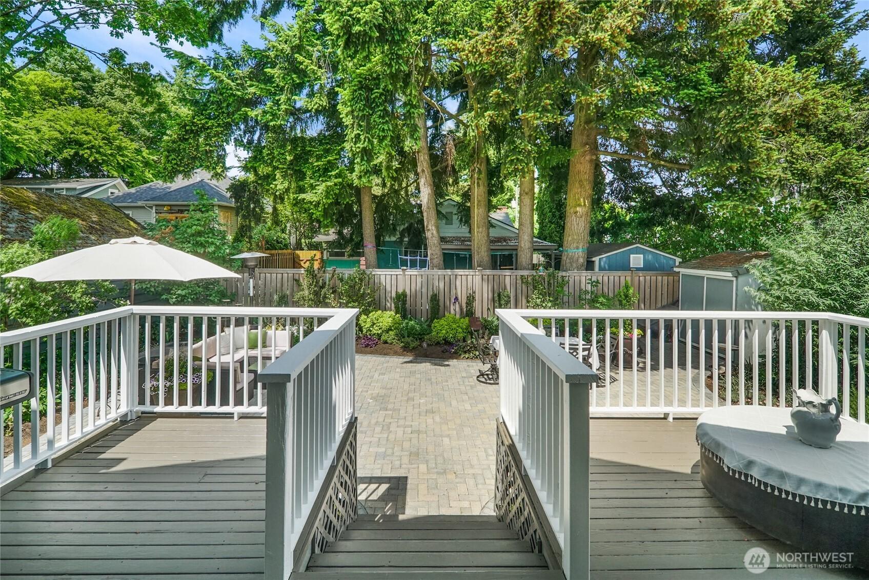 SEATTLE, Washington, 98103, United States, 4 Bedrooms Bedrooms, ,2 BathroomsBathrooms,Residential,For Sale,1874461