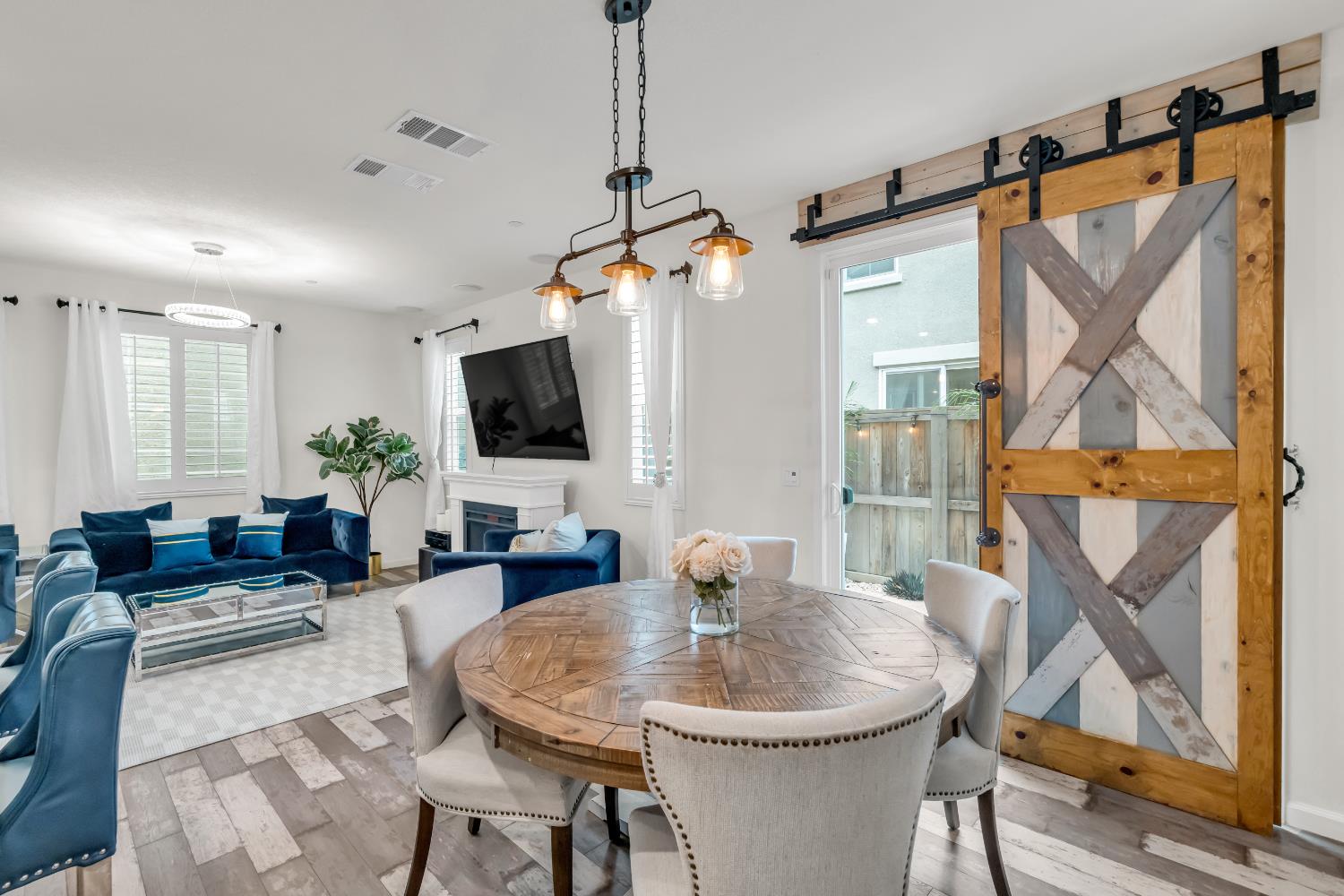 Elk Grove, California, 95758, United States, 3 Bedrooms Bedrooms, ,3 BathroomsBathrooms,Residential,For Sale,1995602