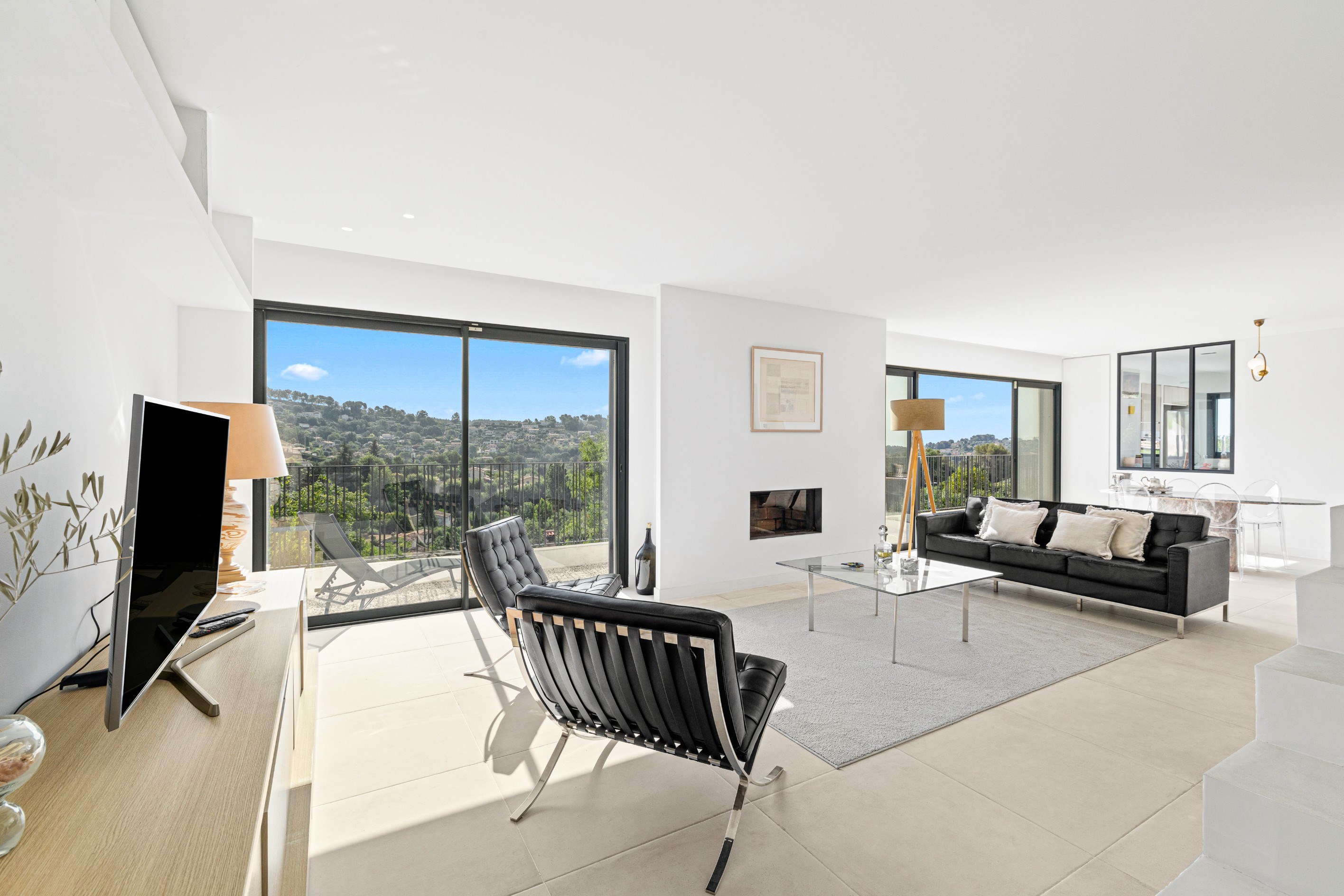  Architect-designed contemporary villa for sale in Vence near Saint-Paul-de-Vence - 物件實景