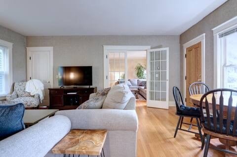 Geneva, New York, 14456, United States, 6 Bedrooms Bedrooms, ,4 BathroomsBathrooms,Residential,For Sale,1901730