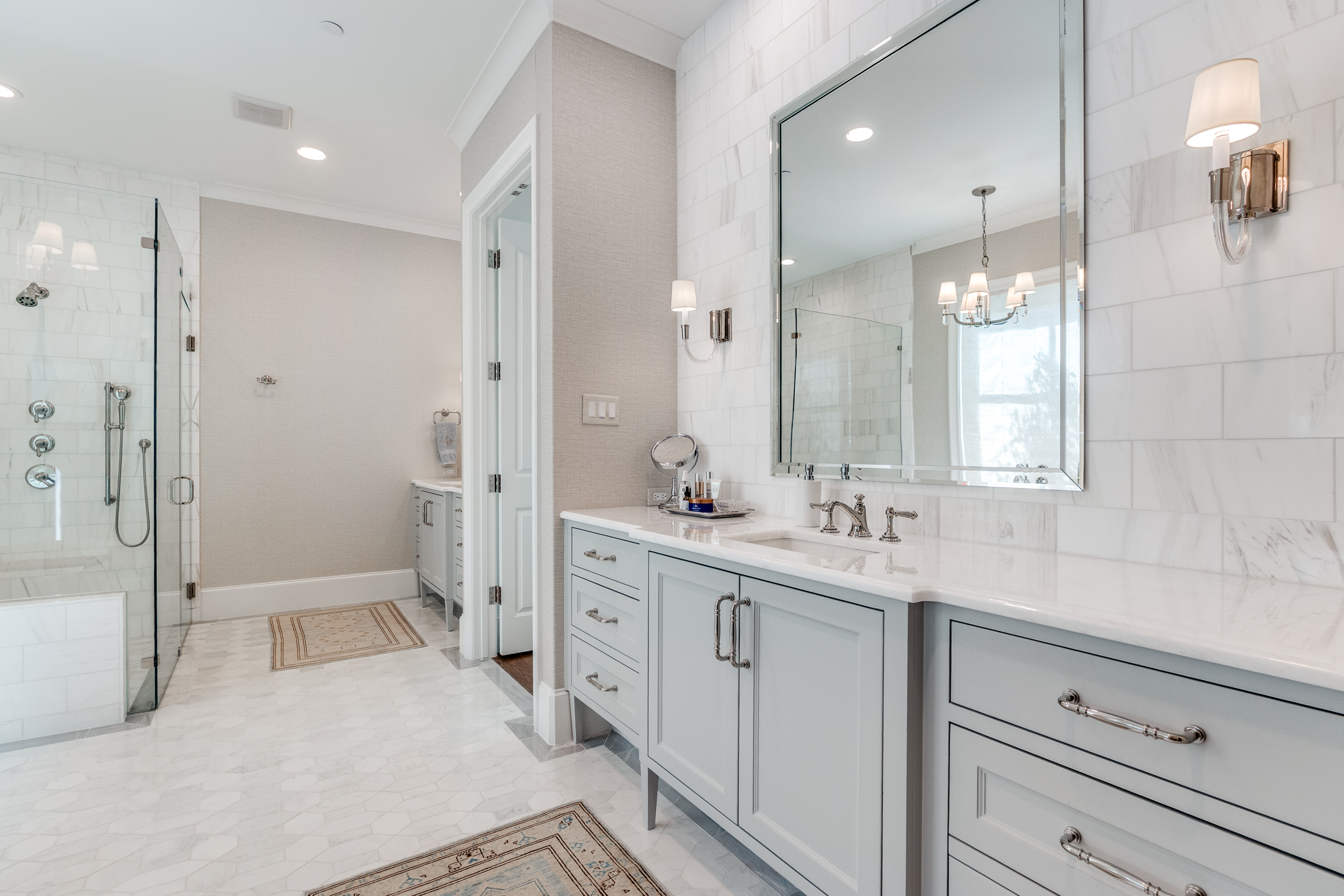  Timeless Home With Designer Finishes Located in University Park - 物件實景