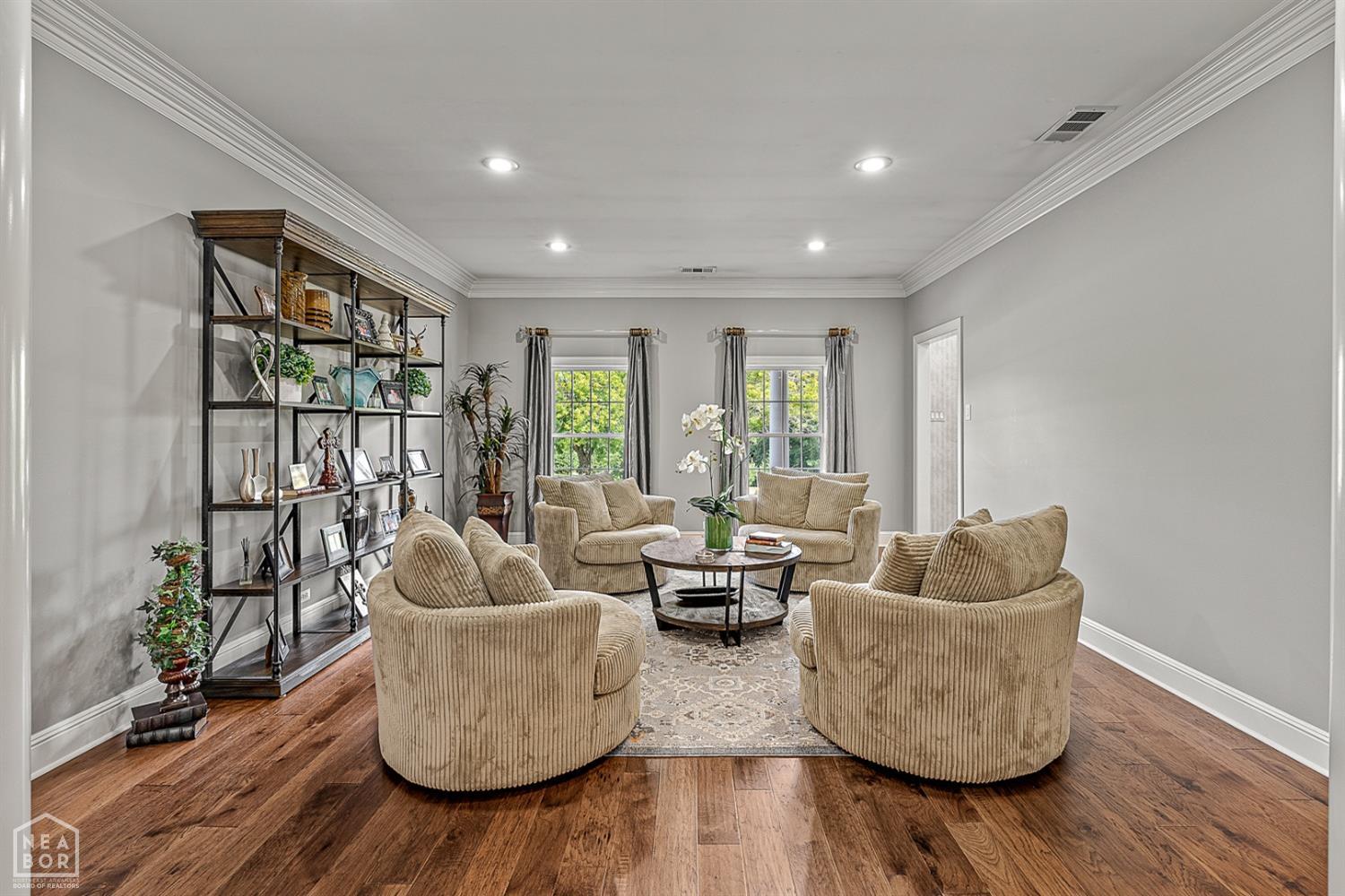 Jonesboro, Arkansas, 72404, United States, 4 Bedrooms Bedrooms, ,5 BathroomsBathrooms,Residential,For Sale,1983178