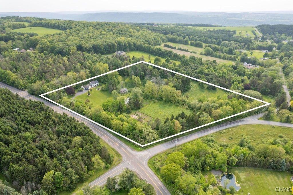 Jamesville, New York, 13078, United States, 4 Bedrooms Bedrooms, ,4 BathroomsBathrooms,Residential,For Sale,1829138