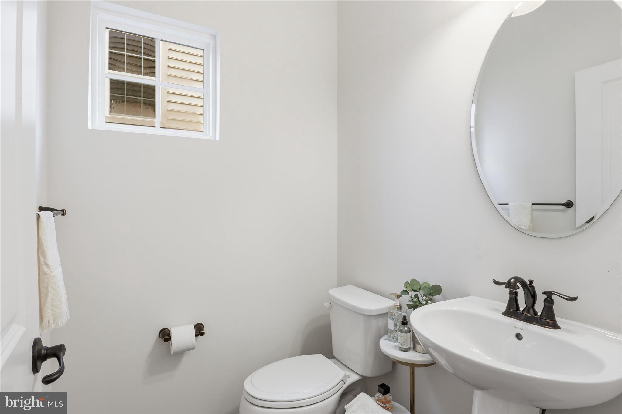 Accokeek, Maryland, 20607, United States, 4 Bedrooms Bedrooms, ,4 BathroomsBathrooms,Residential,For Sale,2005516