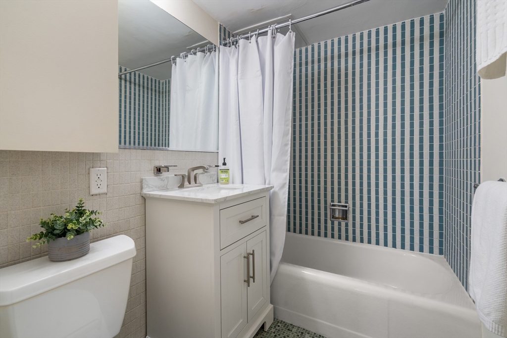 Cambridge, Massachusetts, 02138, United States, 1 Bedroom Bedrooms, ,1 BathroomBathrooms,Residential,For Sale,1940724