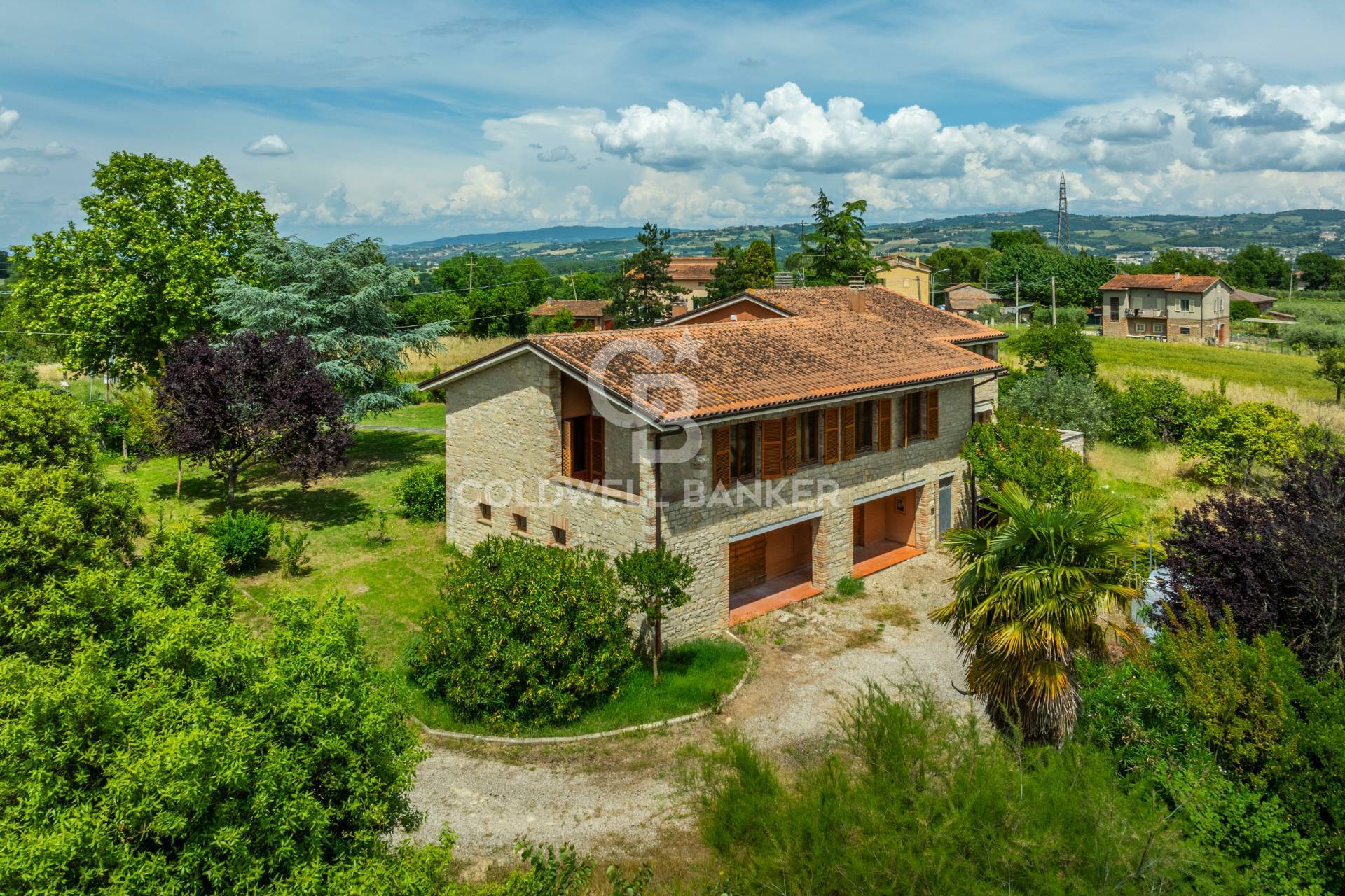 Fratta Todina, Perugia, 06054, IT, 6 Bedrooms Bedrooms, ,6 BathroomsBathrooms,Residential,For Sale,1850046