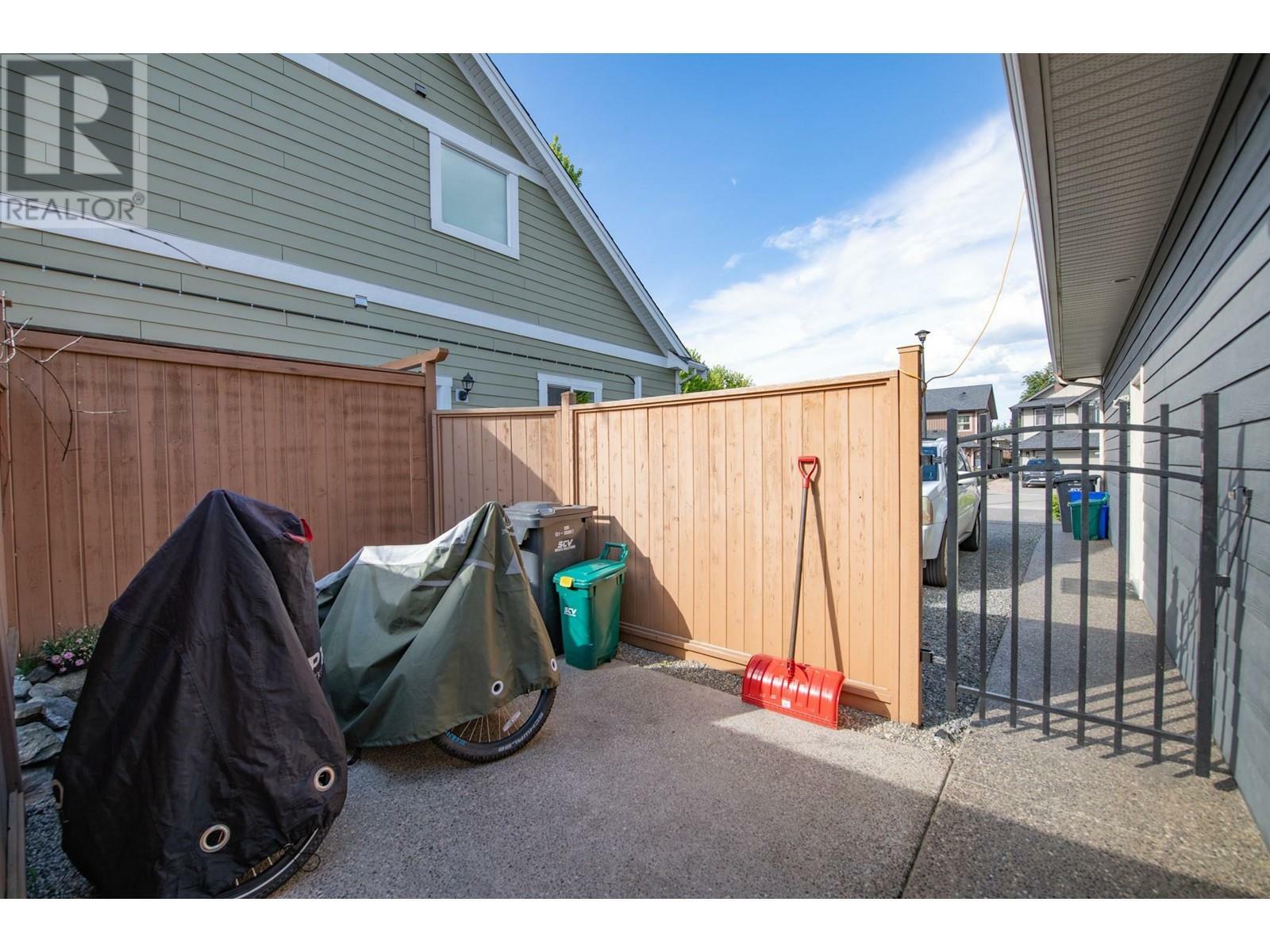 ARMSTRONG, British Columbia, V4Y 0X9, CA, 6 Bedrooms Bedrooms, ,3 BathroomsBathrooms,Residential,For Sale,1838697