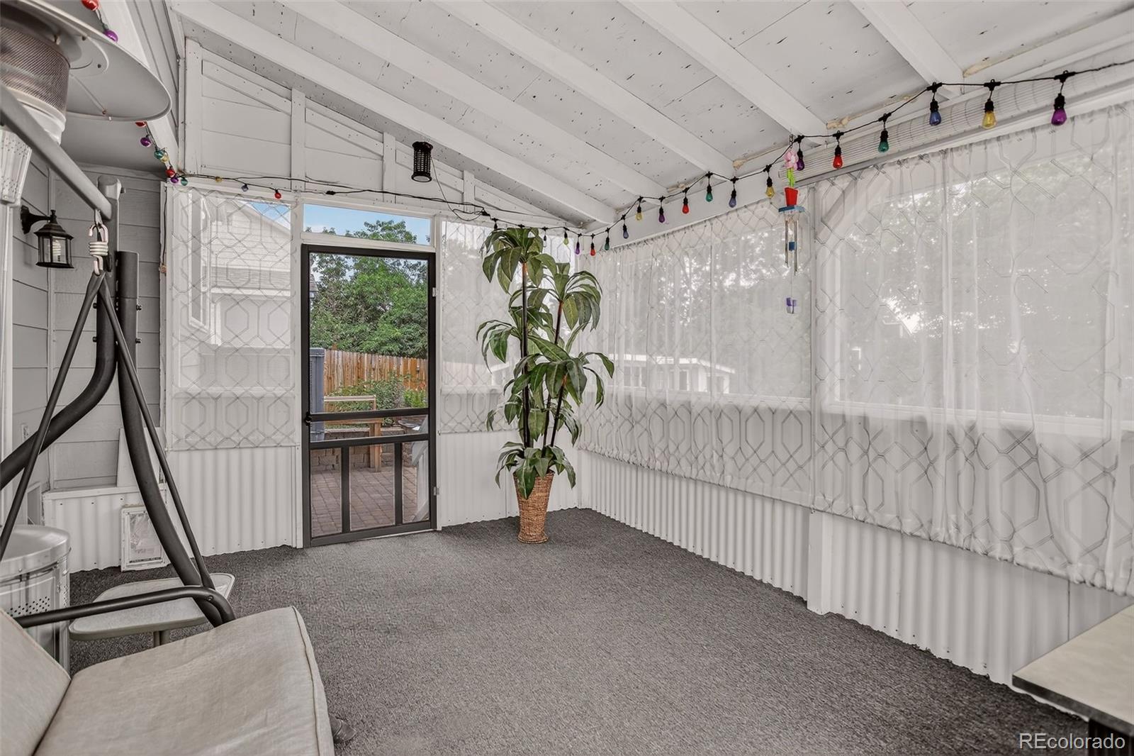 Littleton, Colorado, 80127, United States, 4 Bedrooms Bedrooms, ,2 BathroomsBathrooms,Residential,For Sale,1892660