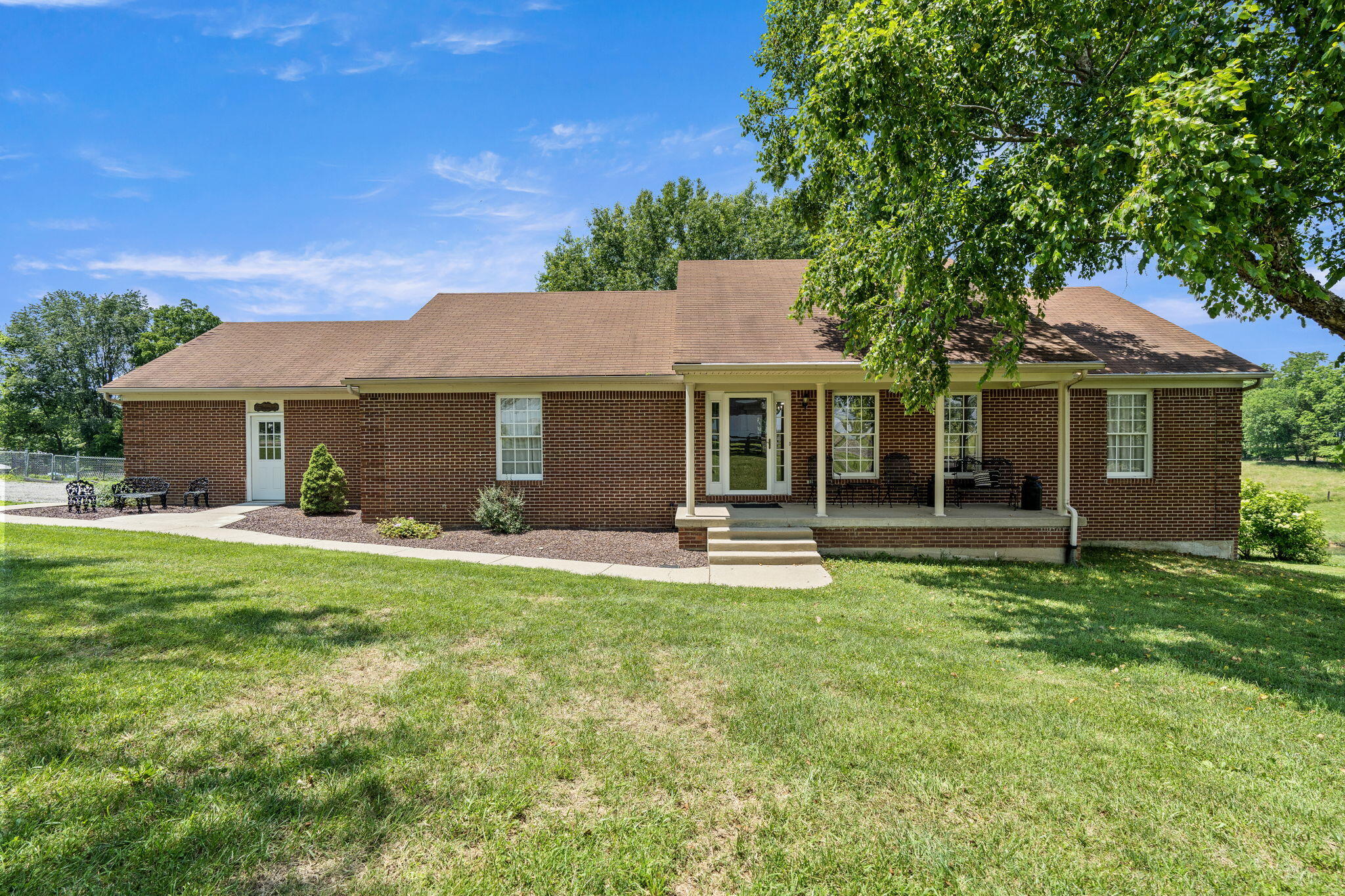 Waddy, Kentucky, 40076, United States, 3 Bedrooms Bedrooms, ,2 BathroomsBathrooms,Residential,For Sale,1979583