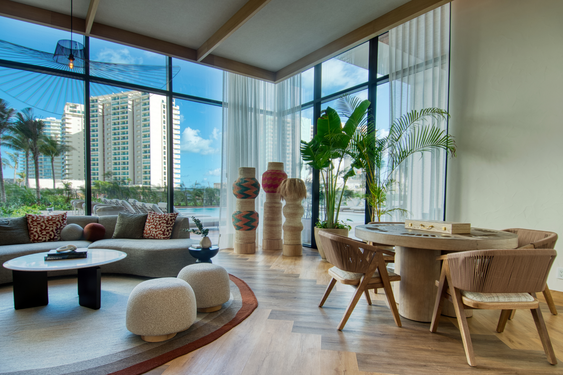  Oceanfront SLS Residences - 物件實景