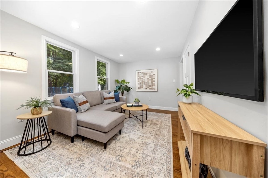Norwell, Massachusetts, 02061, United States, 3 Bedrooms Bedrooms, ,2 BathroomsBathrooms,Residential,For Sale,1939151