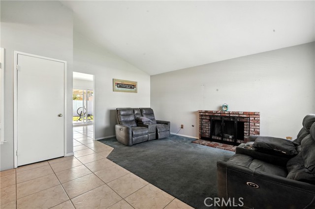 Jurupa Valley, California, 91752, United States, 3 Bedrooms Bedrooms, ,2 BathroomsBathrooms,Residential,For Sale,1931342