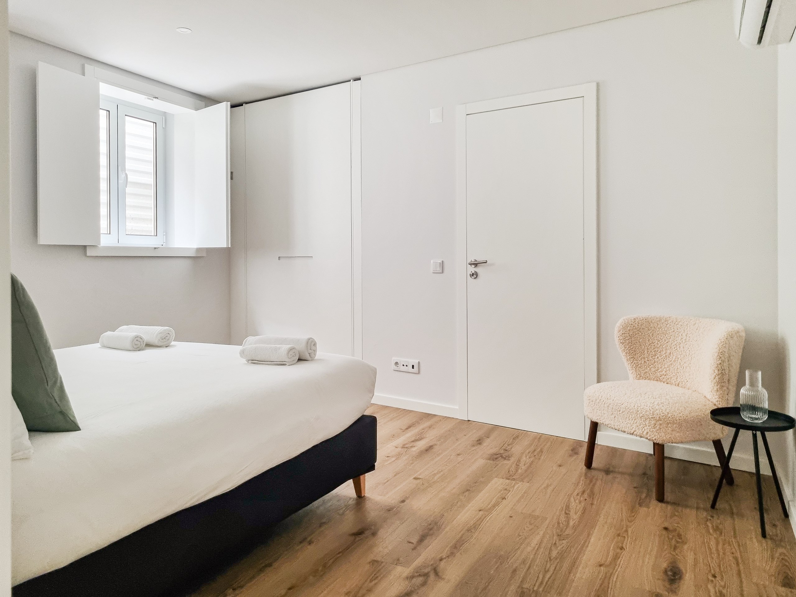 Lisboa, Lisbon, 1150-287, PT, 3 Bedrooms Bedrooms, ,3 BathroomsBathrooms,Residential,For Sale,1793124