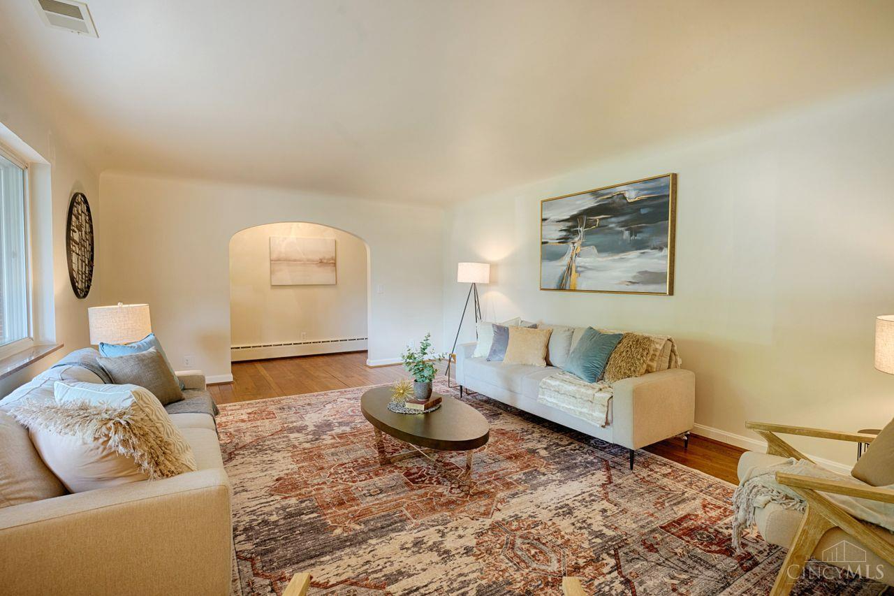 Sycamore Twp, Ohio, 45236, United States, 4 Bedrooms Bedrooms, ,3 BathroomsBathrooms,Residential,For Sale,1966566