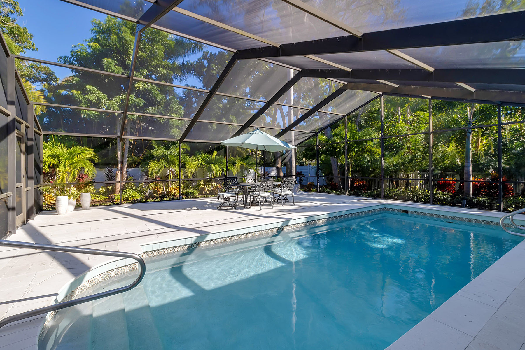  JOHNSON ESTATES - 物件實景