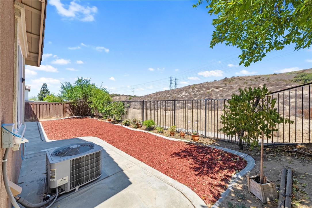Beaumont, California, 92223, United States, 3 Bedrooms Bedrooms, ,3 BathroomsBathrooms,Residential,For Sale,1928243