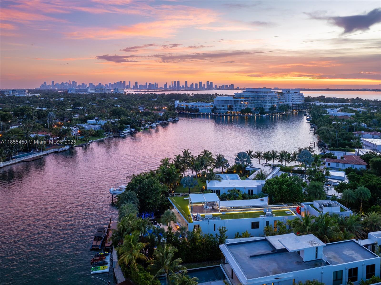 Miami Beach, Florida, 33140, United States, 5 Bedrooms Bedrooms, ,8 BathroomsBathrooms,Residential,For Sale,1918042