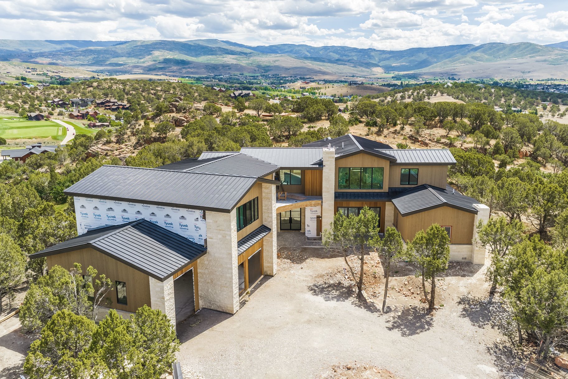  Luxury on Top of the Red Ledges - 物件實景