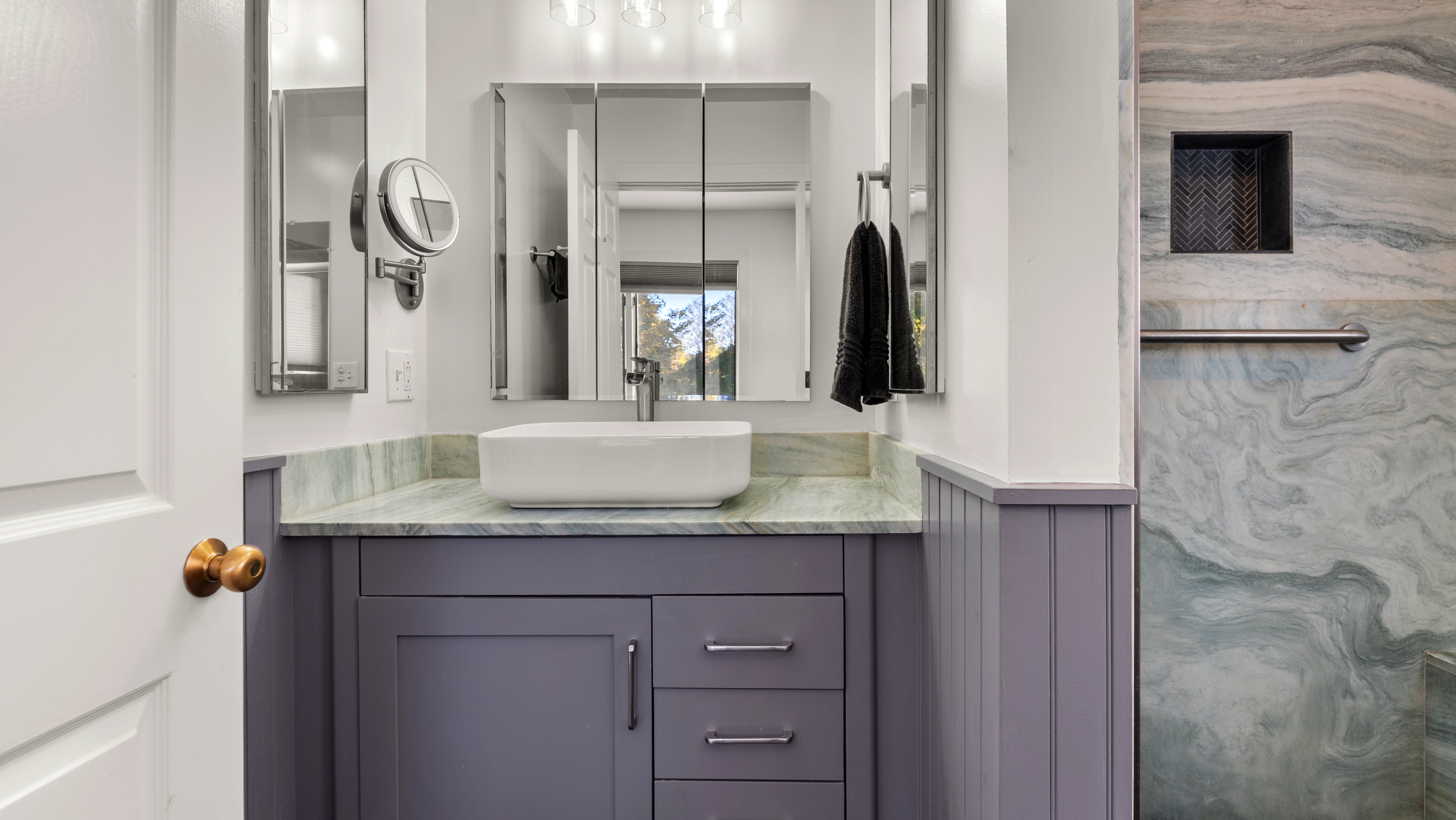  Stunning 2.4-Acre Retreat in Cornwall Estates: Updated & Move-In Ready - 物件實景