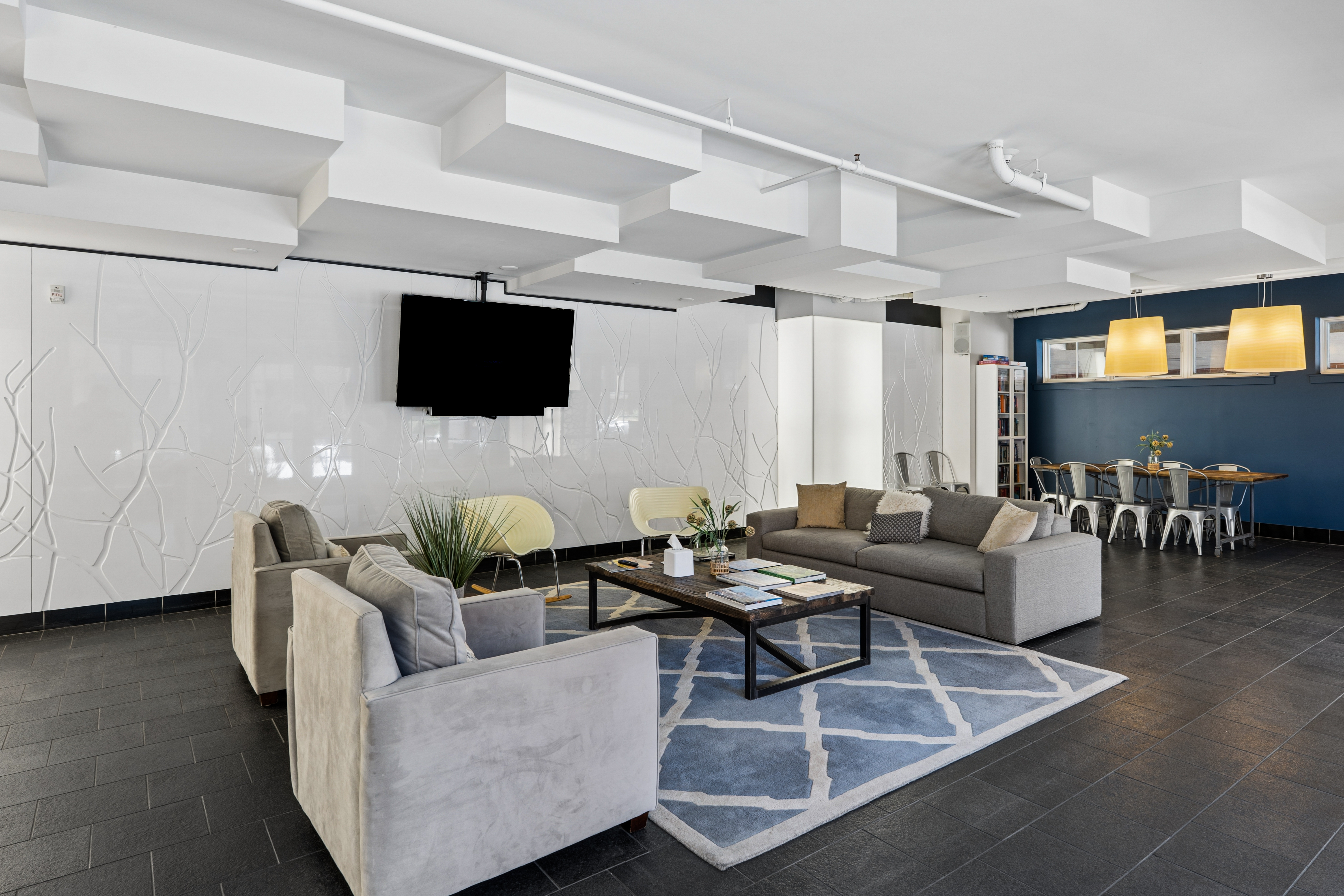  Beautifully Updated 2-Bedrooom Condo - 物件實景