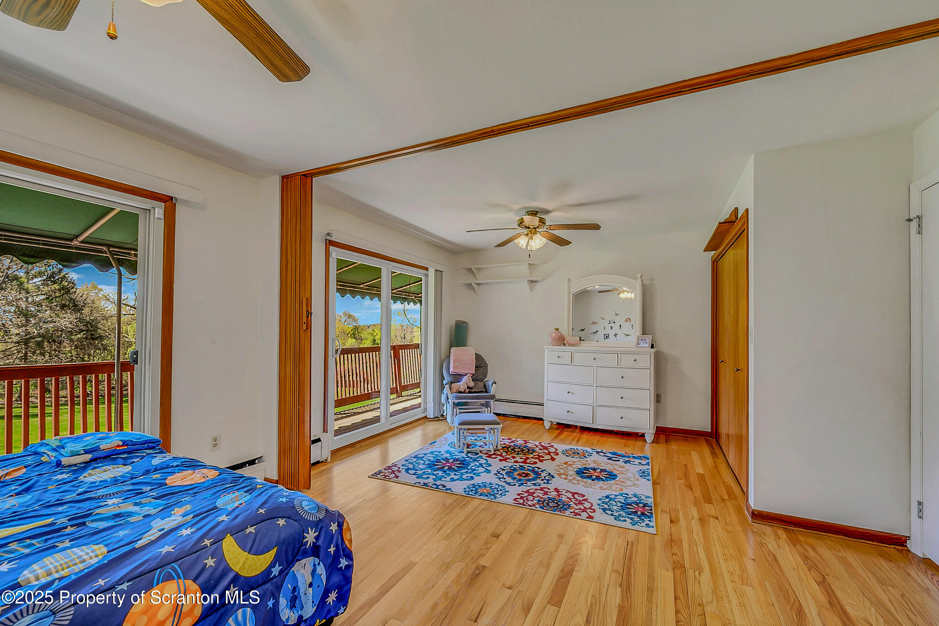 Clarks Summit, Pennsylvania, 18411, United States, 5 Bedrooms Bedrooms, ,4 BathroomsBathrooms,Residential,For Sale,1971485