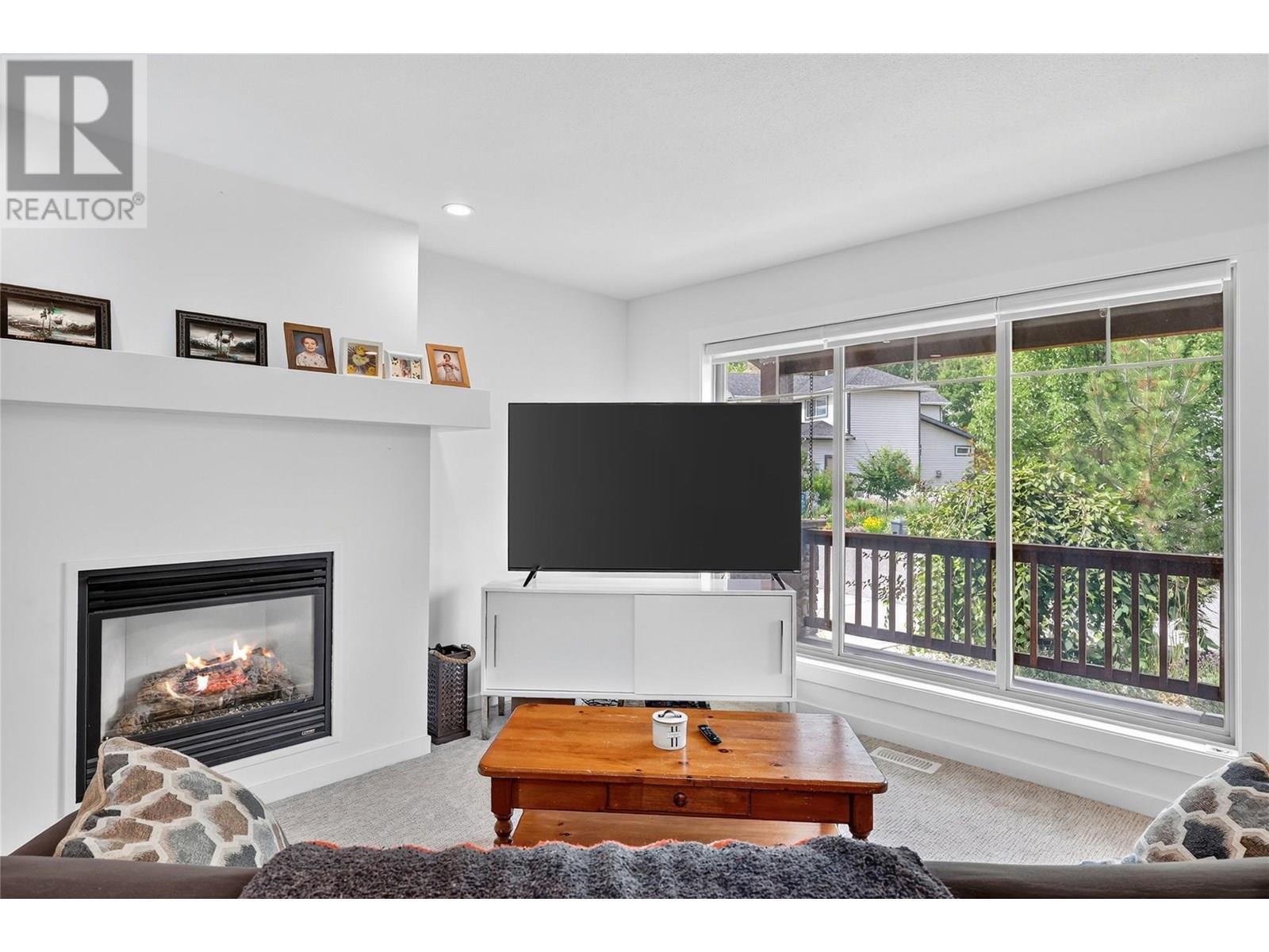 KELOWNA, British Columbia, V1W 4X9, CA, 4 Bedrooms Bedrooms, ,3 BathroomsBathrooms,Residential,For Sale,1898520