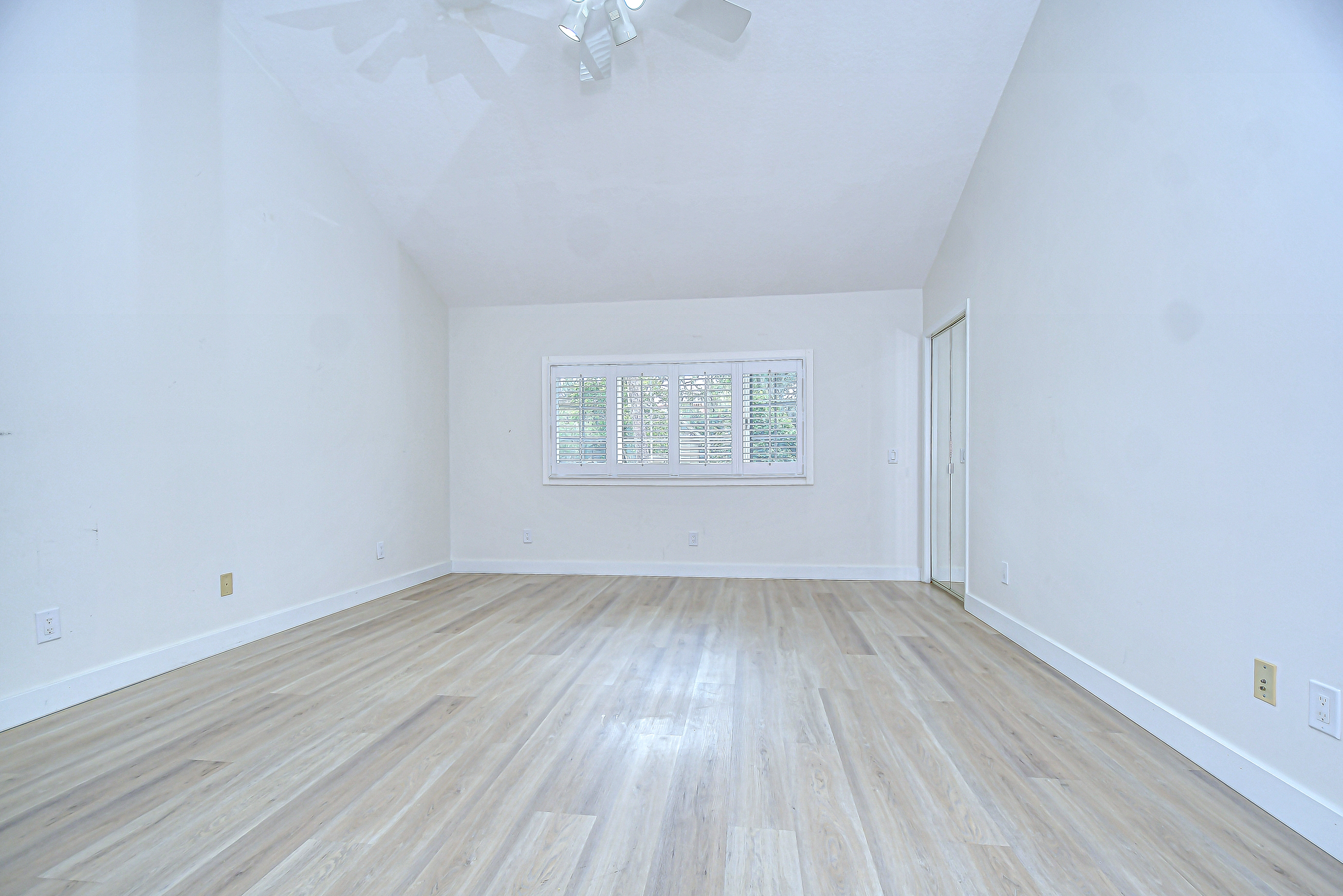 Wesley Chapel, Florida, 33543, United States, 3 Bedrooms Bedrooms, ,3 BathroomsBathrooms,Residential,For Sale,1915571