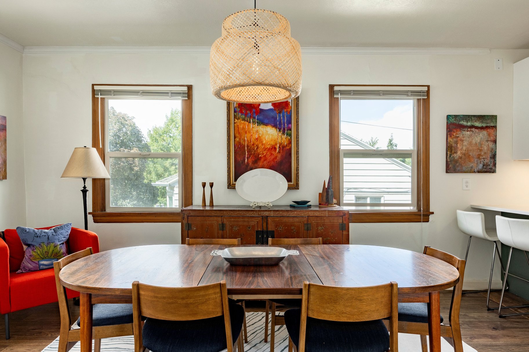  Beautifully Updated Home with 2,074 Sq. Ft. of Living Space, Historic Character - 物件實景