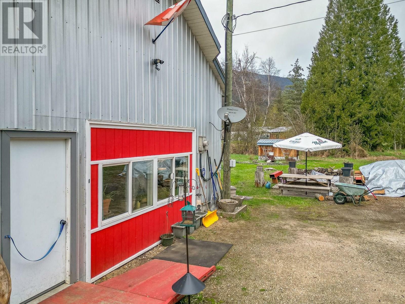 MALAKWA, British Columbia, V0E 2J0, CA, 2 Bedrooms Bedrooms, ,Residential,For Sale,1839032