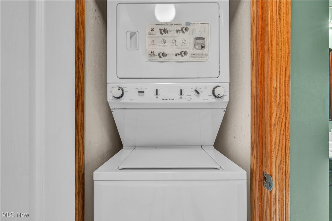 Lagrange, Ohio, 44050, United States, 3 Bedrooms Bedrooms, ,3 BathroomsBathrooms,Residential,For Sale,1988206