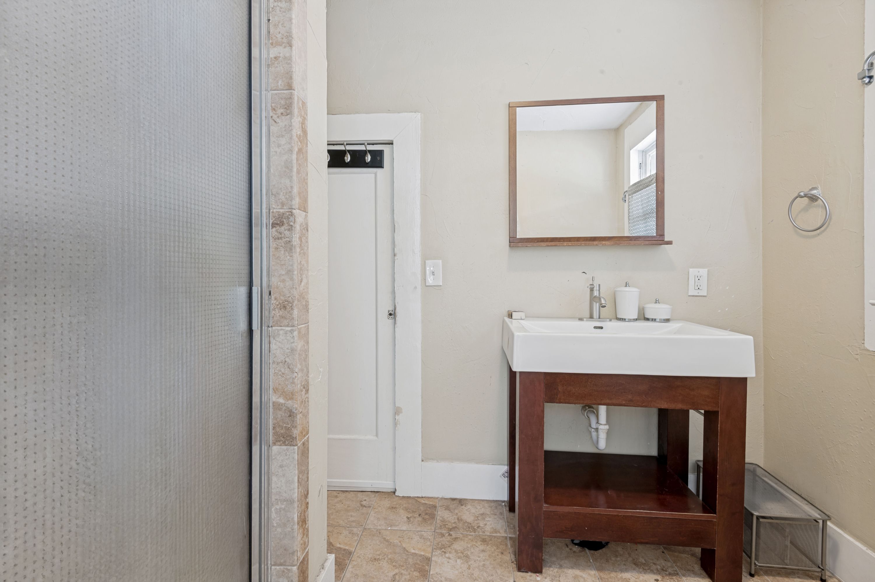  Value Opportunity in Winnetka Heights - 物件實景