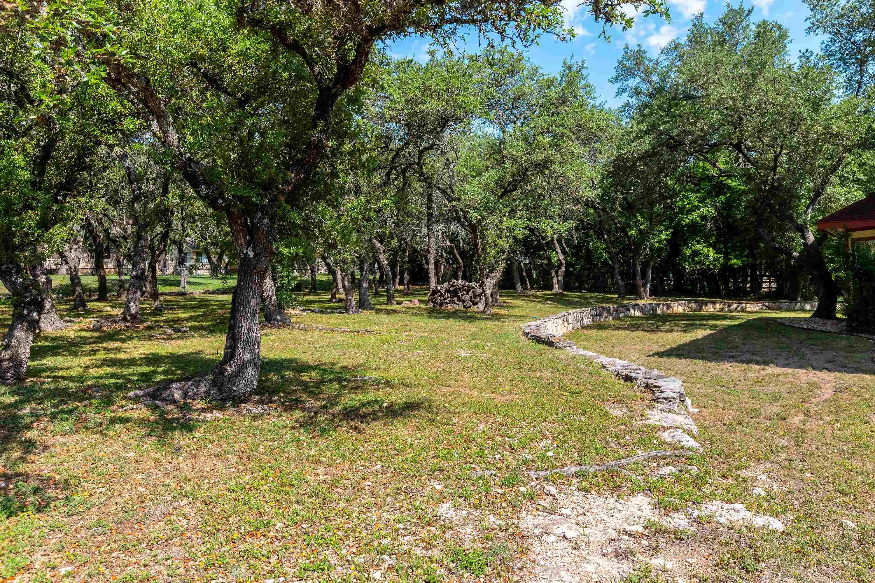 Dripping Springs, Texas, 78620, United States, 3 Bedrooms Bedrooms, ,3 BathroomsBathrooms,Residential,For Sale,1838003