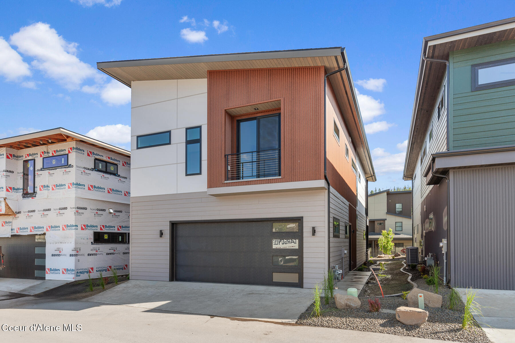 Coeur d'Alene, Idaho, 83814, United States, 3 Bedrooms Bedrooms, ,4 BathroomsBathrooms,Residential,For Sale,1983966