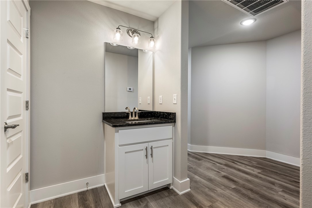 Fayetteville, Arkansas, 72704, United States, 3 Bedrooms Bedrooms, ,3 BathroomsBathrooms,Residential,For Sale,1901346