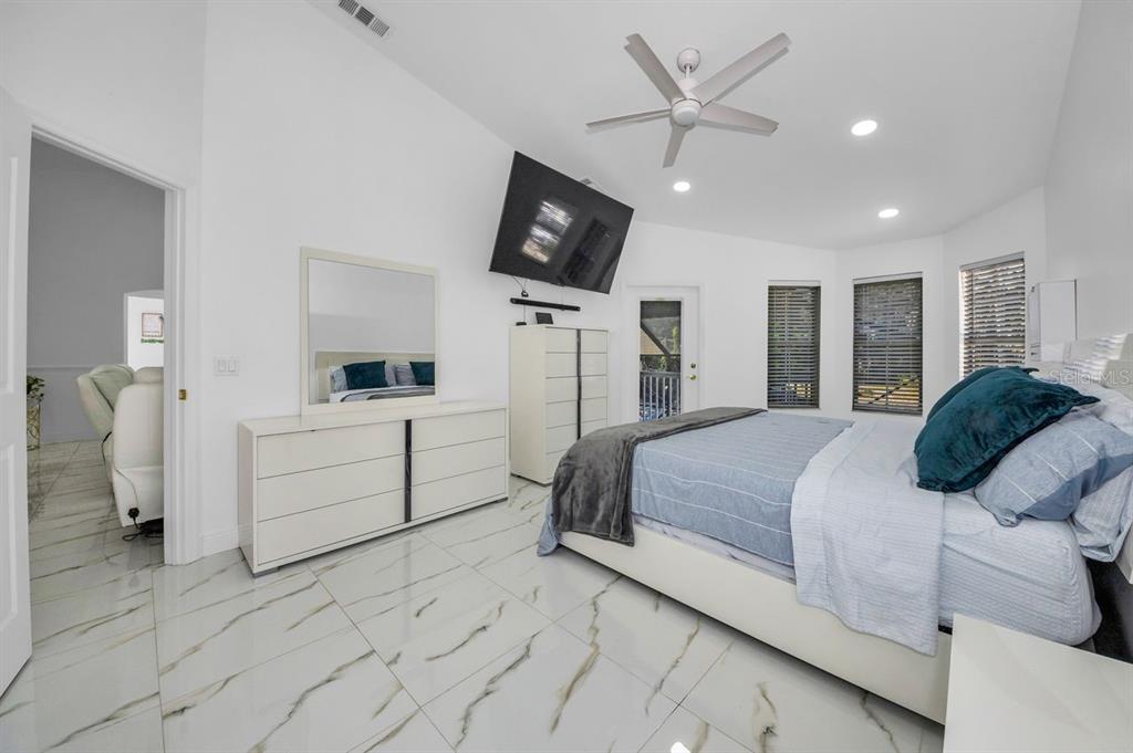 New Port Richey, Florida, 34653, United States, 4 Bedrooms Bedrooms, ,5 BathroomsBathrooms,Residential,For Sale,1989406