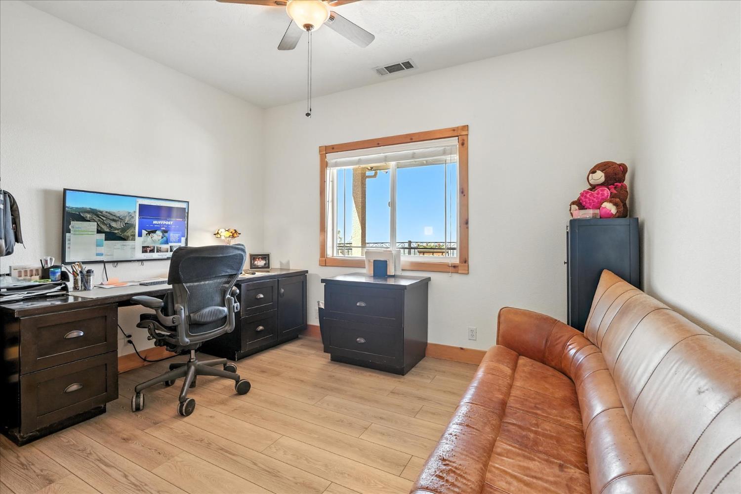 Coarsegold, California, 93614, United States, 4 Bedrooms Bedrooms, ,3 BathroomsBathrooms,Residential,For Sale,1923436