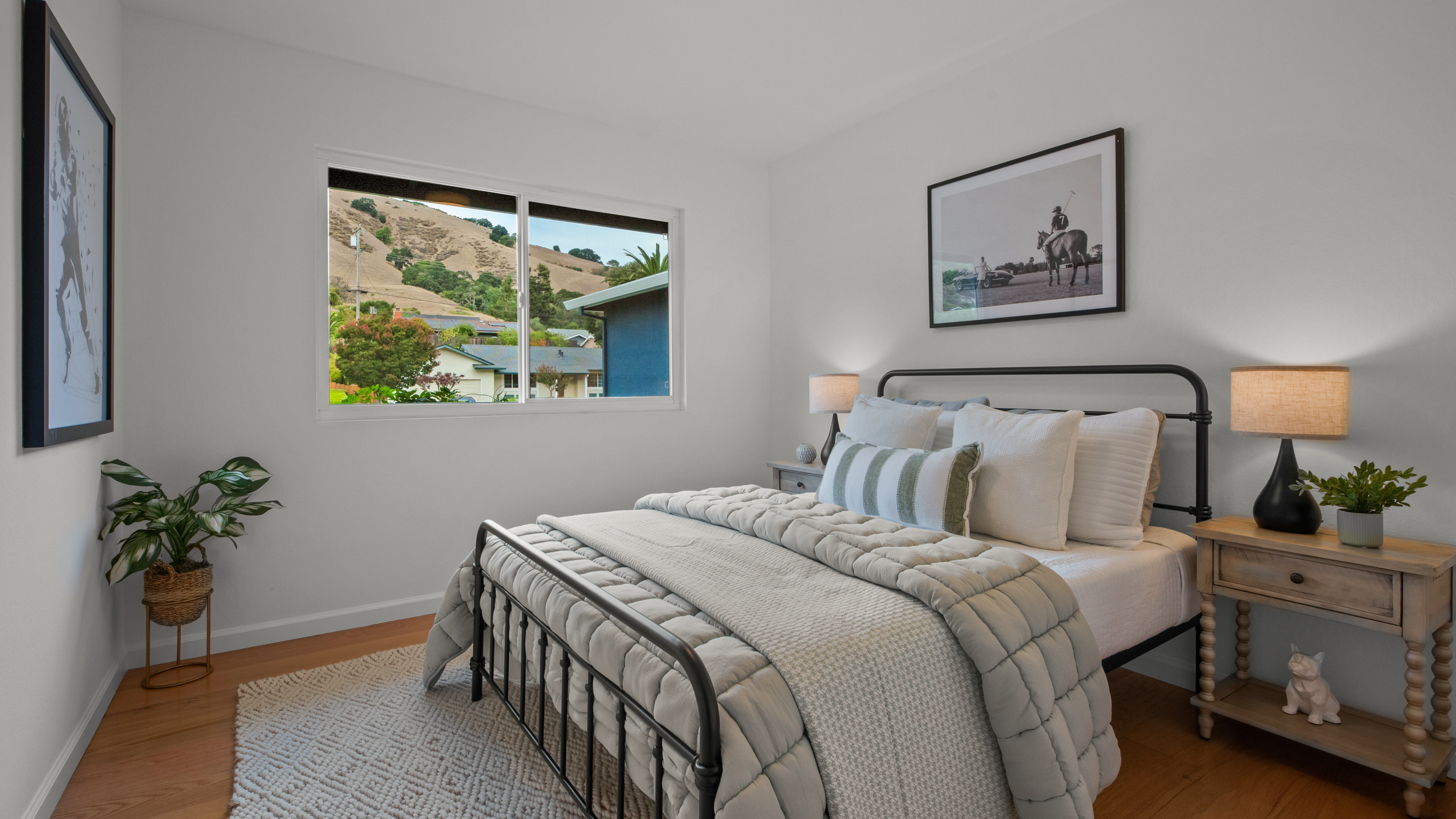  Single-Level, Beautifully Updated, and a Yard of Your Own - 物件實景