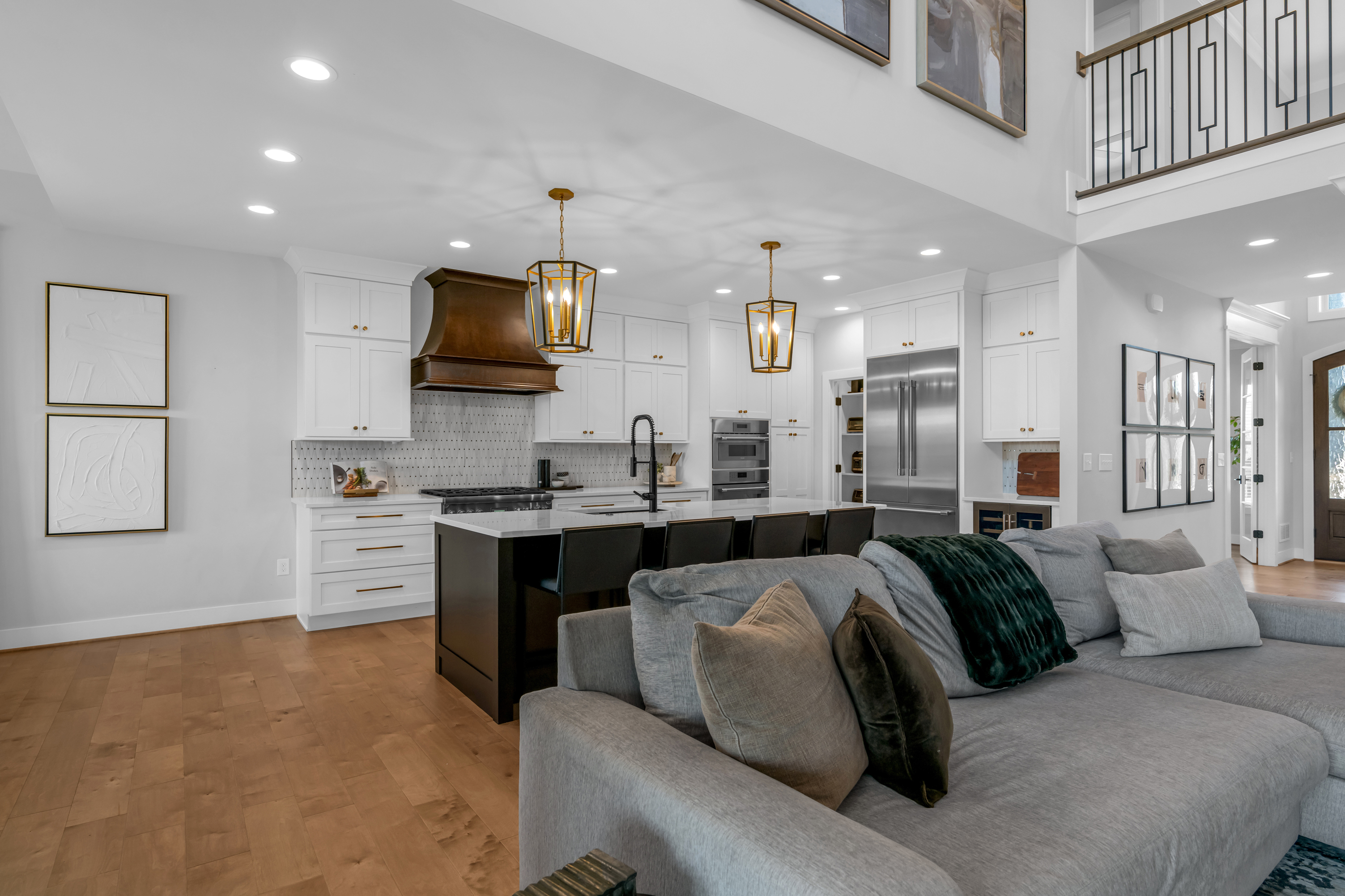  2429 Lorenzo Way - 物件實景