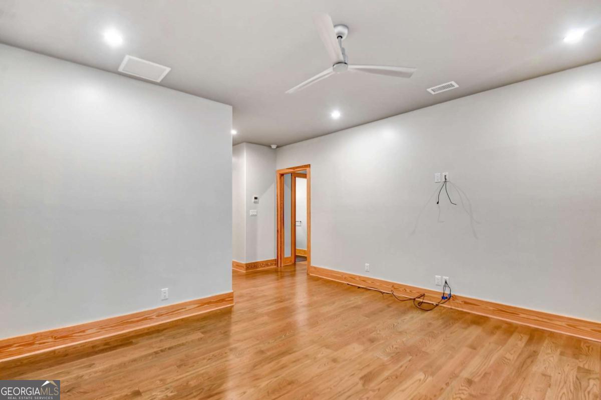 Athens, Georgia, 30606, United States, 2 Bedrooms Bedrooms, ,3 BathroomsBathrooms,Residential,For Sale,1992005