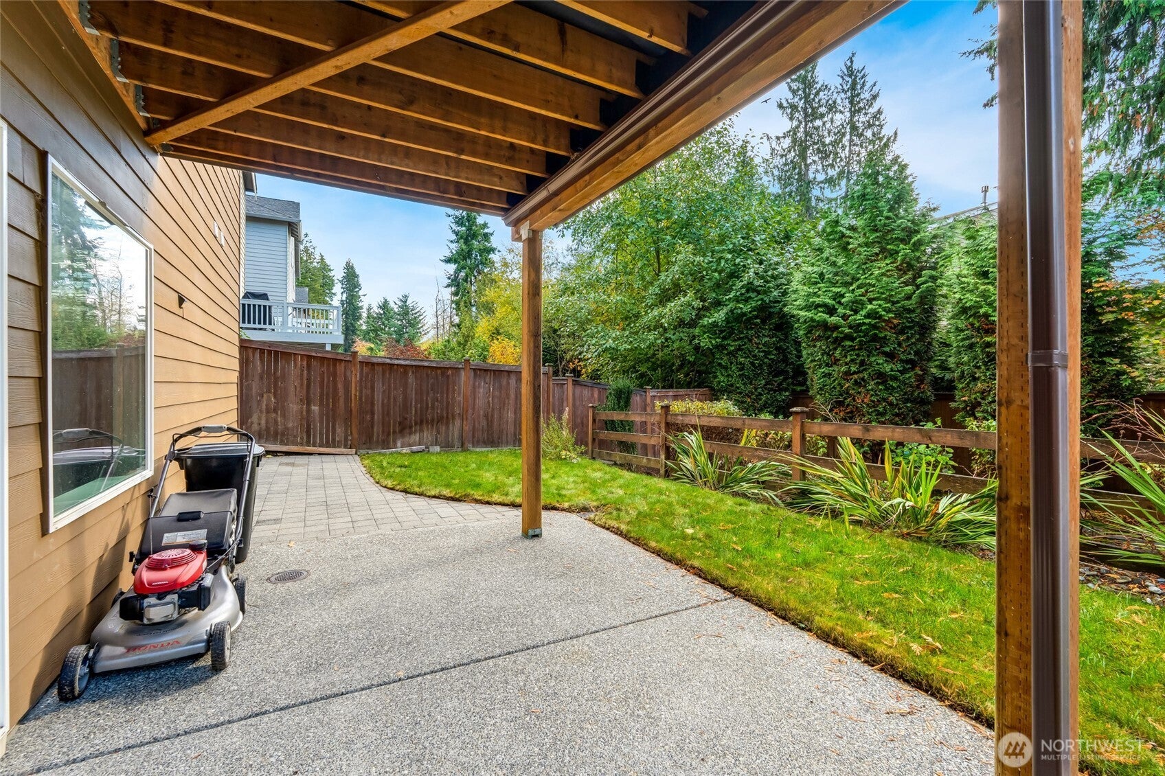 Lynnwood, Washington, 98037, United States, 5 Bedrooms Bedrooms, ,4 BathroomsBathrooms,Residential,For Sale,1979016