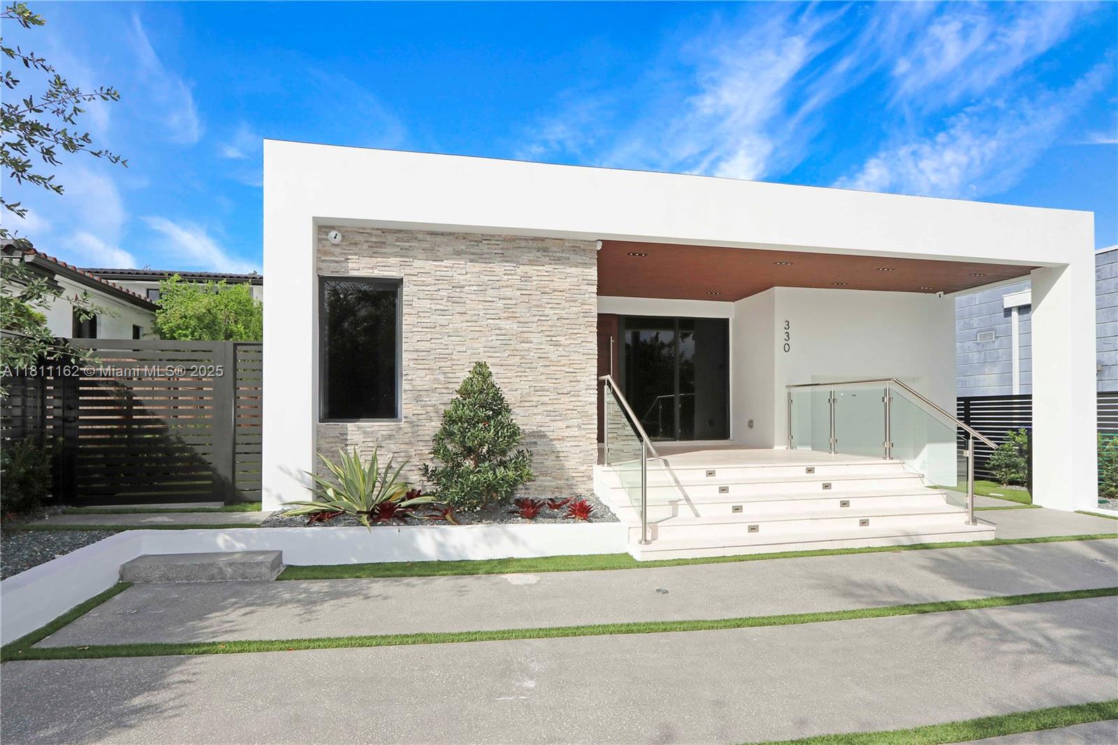 Miami, Florida, 33129, United States, 4 Bedrooms Bedrooms, ,5 BathroomsBathrooms,Residential,For Sale,1839083
