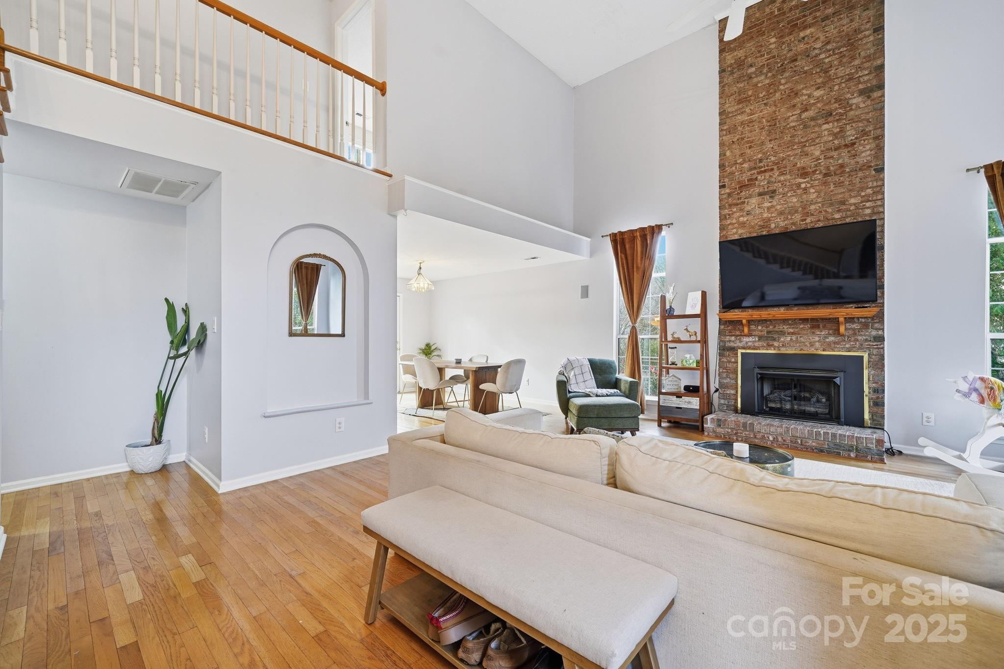 Charlotte, North Carolina, 28210, United States, 4 Bedrooms Bedrooms, ,3 BathroomsBathrooms,Residential,For Sale,2002030