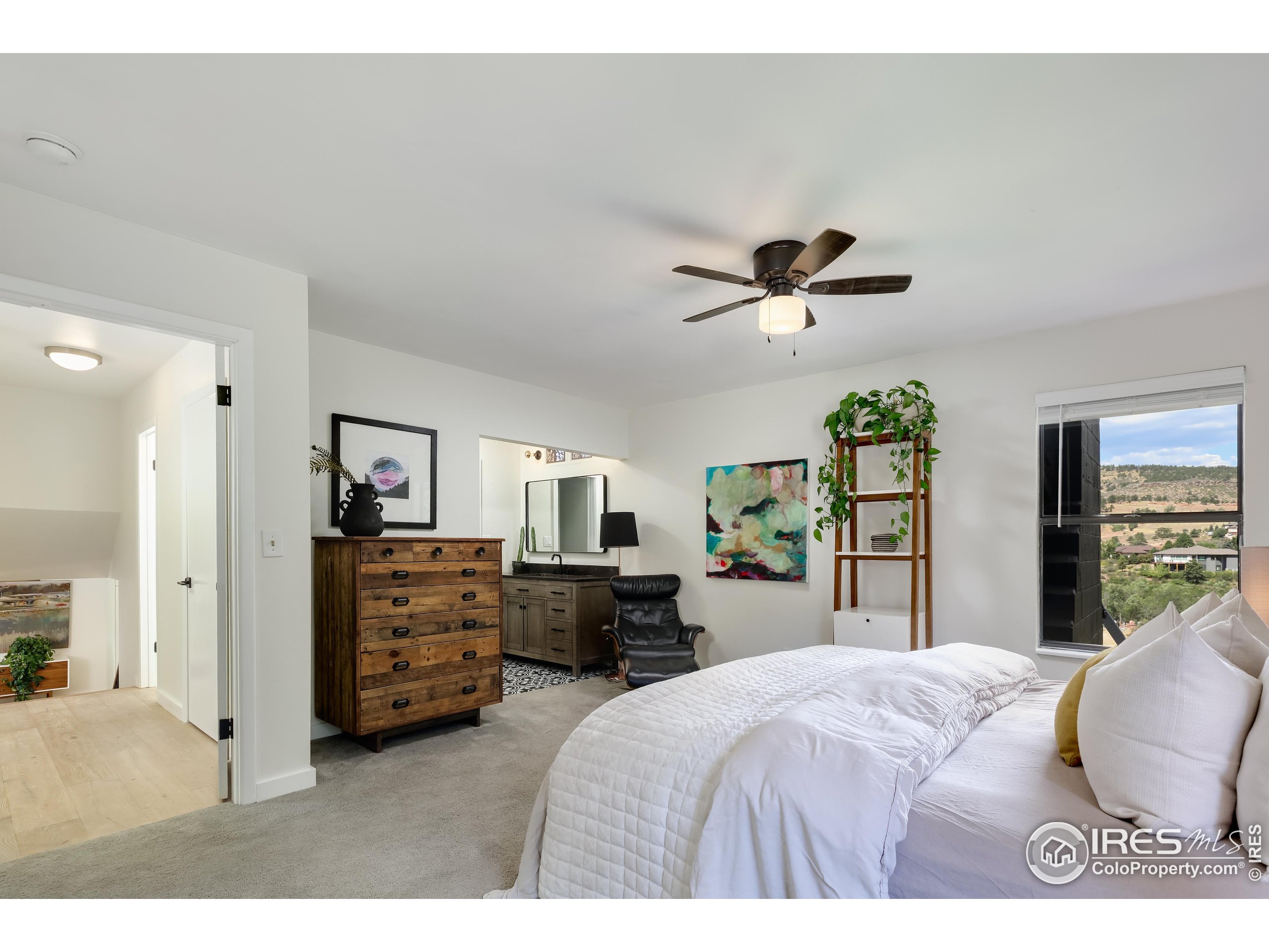 Lyons, Colorado, 80540, United States, 4 Bedrooms Bedrooms, ,2 BathroomsBathrooms,Residential,For Sale,1926189