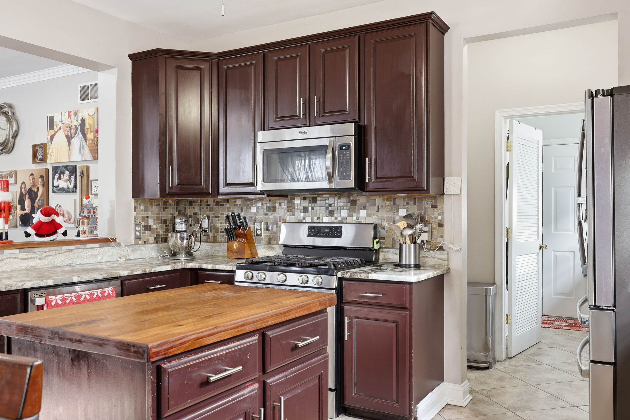 Egg Harbor Township, New Jersey, 08234, United States, 4 Bedrooms Bedrooms, ,3 BathroomsBathrooms,Residential,For Sale,1997774